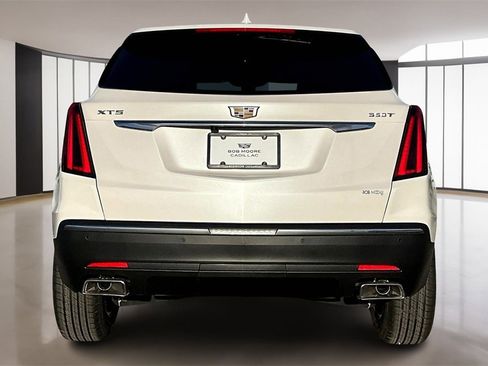 New 2026 Cadillac XT5 Luxury image 4