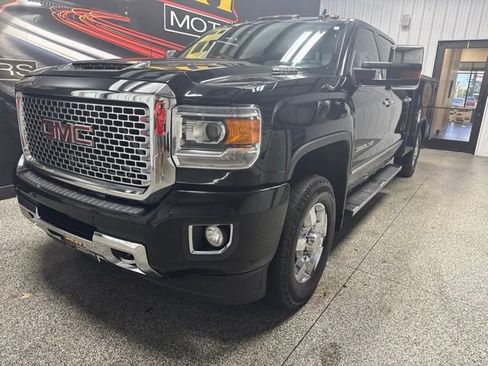 Used 2017 GMC Sierra 3500 Denali w/ Duramax Plus Package AWD/4WD image 2