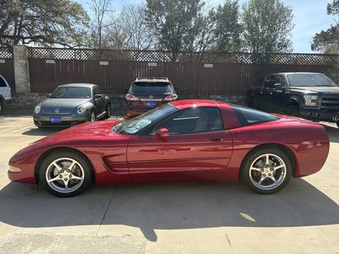 Used 2004 Chevrolet Corvette Coupe w/ Roof Package image 7