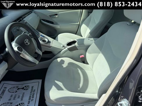 Used 2013 Toyota Prius Three w/ Solar Roof Pkg FWD image 17