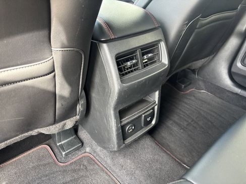 Used 2022 Ford Edge ST-Line image 28