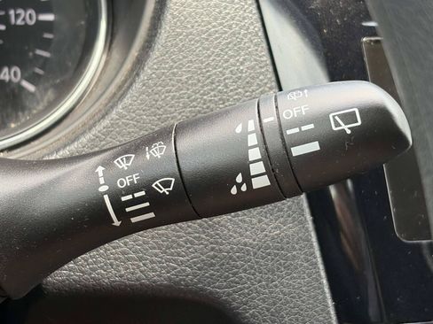 Used 2017 Nissan Rogue S w/ S Family Package FWD image 25