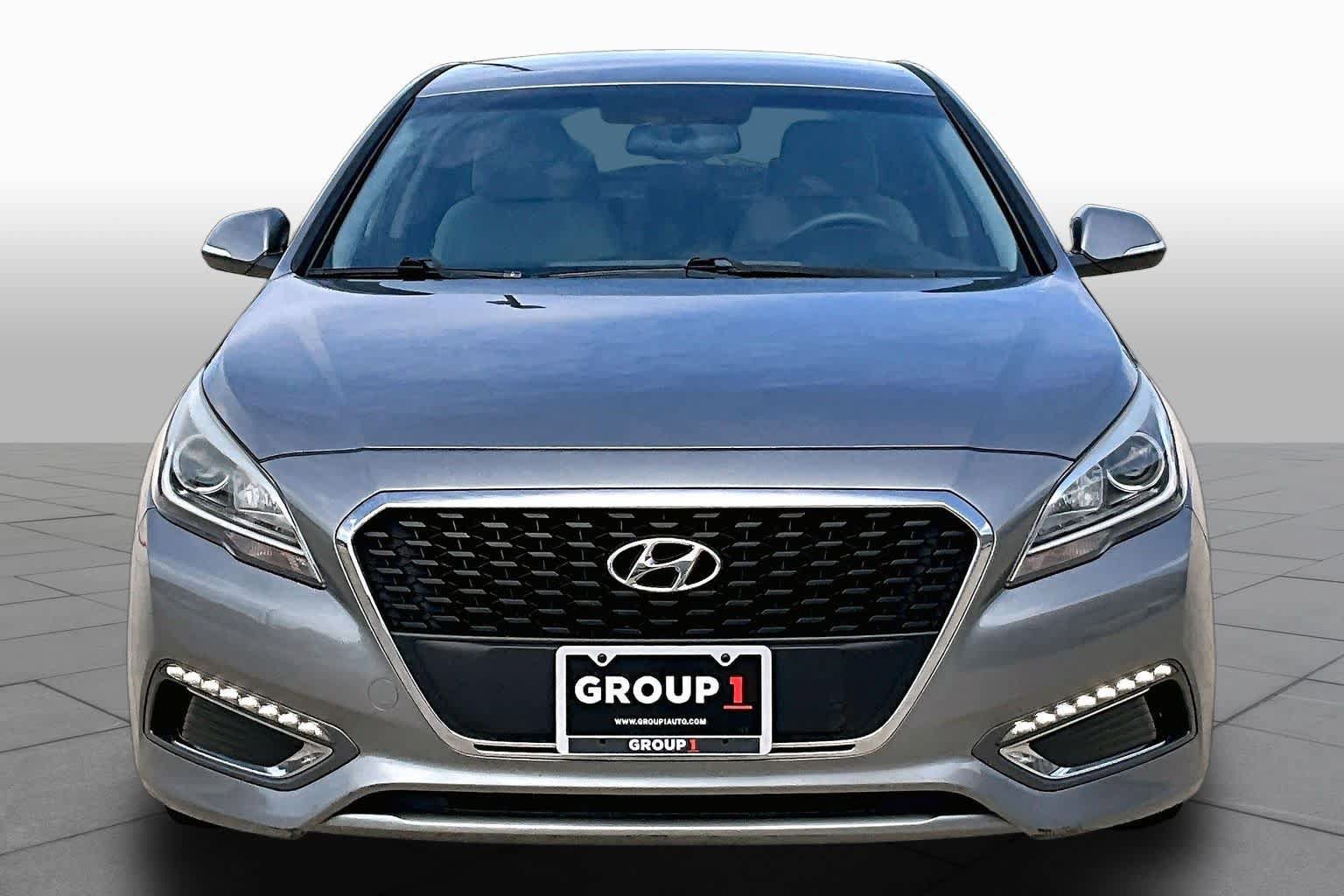 Used 2017 Hyundai Sonata SE FWD image 4