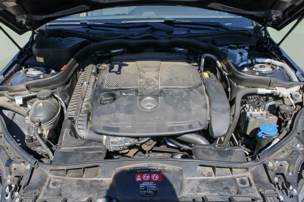Used 2016 Mercedes-Benz E 350 4MATIC Wagon image 46