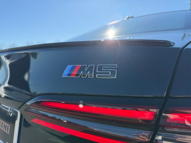 New 2027 BMW M5 w/ Executive Package AWD/4WD image 29