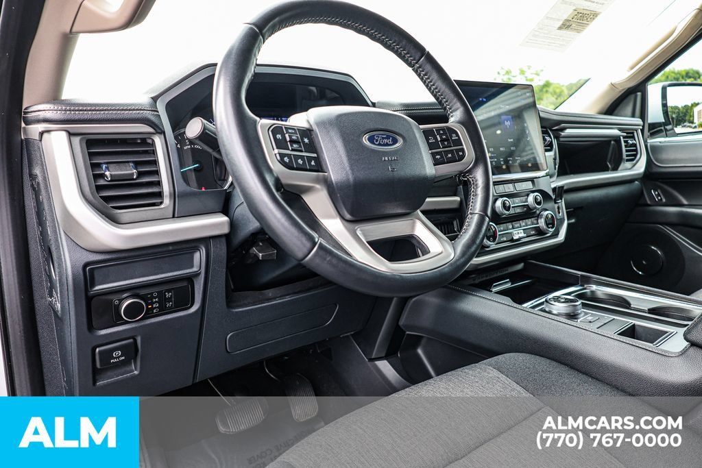 Used 2024 Ford Expedition Max XLT RWD image 28