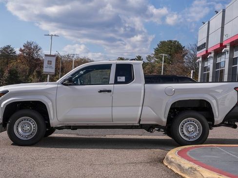 New 2025 Toyota Tacoma SR image 4