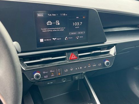 Certified 2025 Kia Niro LX FWD image 19