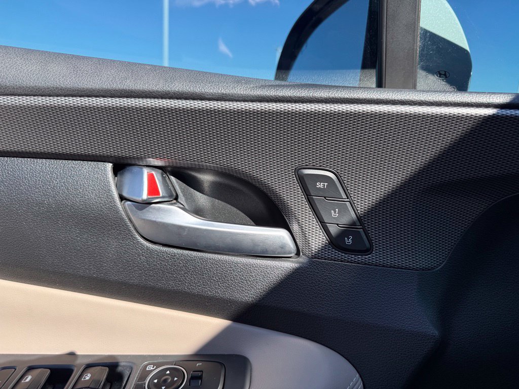 Used 2019 Hyundai Santa Fe AWD image 9