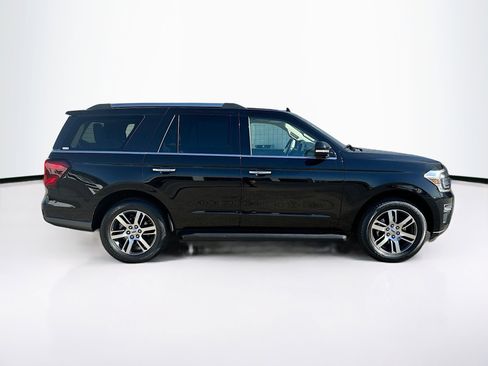 Used 2024 Ford Expedition Limited image 10