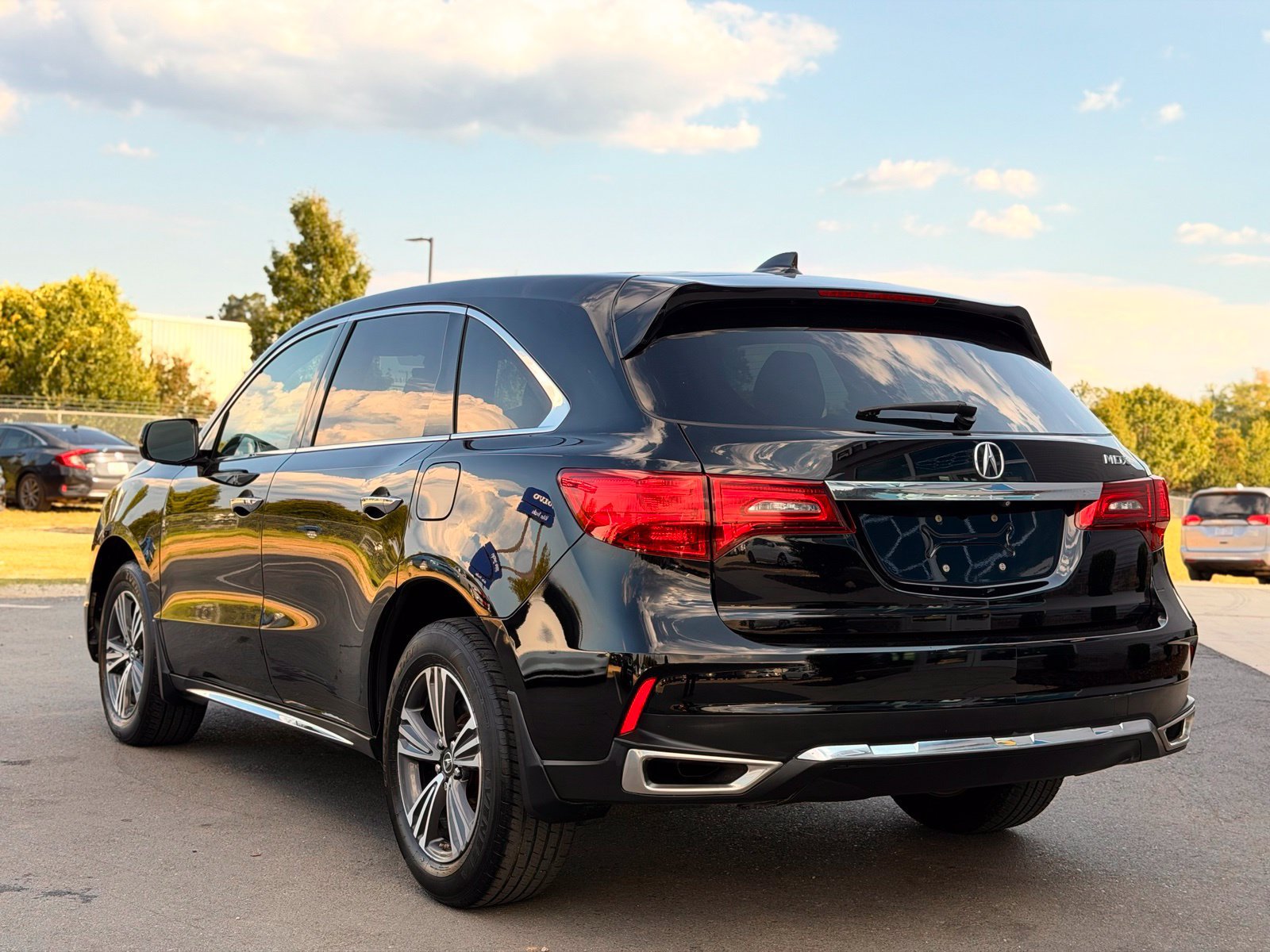 Used 2017 Acura MDX FWD image 12