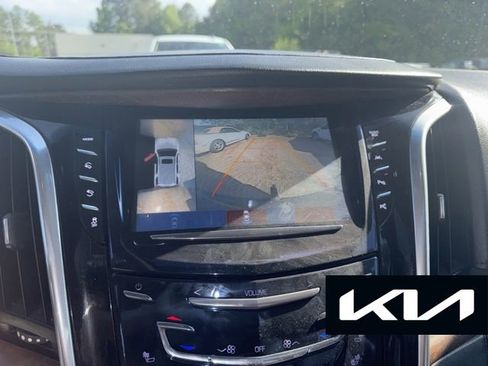 Used 2019 Cadillac Escalade Premium Luxury RWD image 19