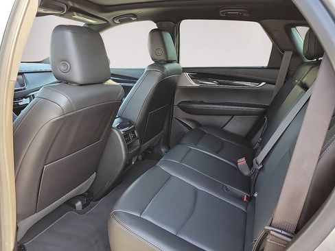 Used 2024 Cadillac XT5 Premium Luxury AWD/4WD image 9