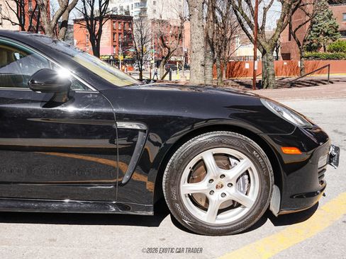 Used 2012 Porsche Panamera image 11