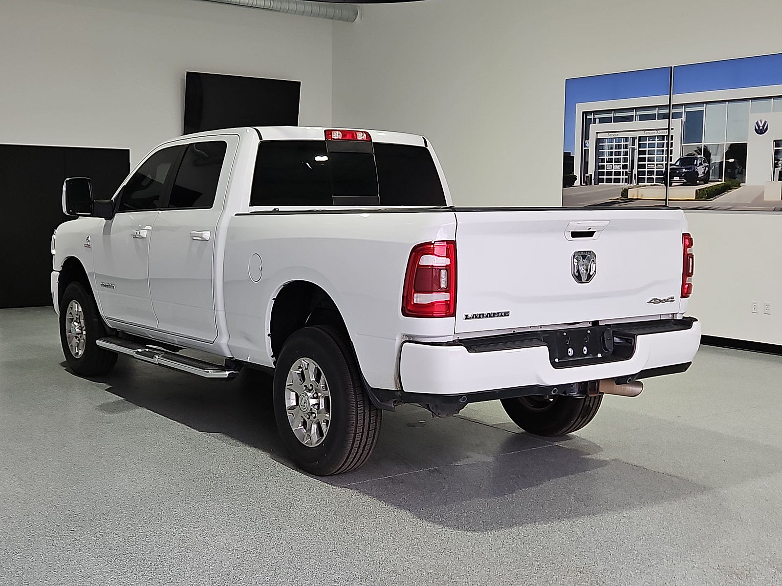 Used 2024 RAM 2500 Laramie AWD/4WD image 6
