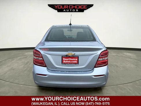 Used 2018 Chevrolet Sonic LT w/ Convenience Package image 4