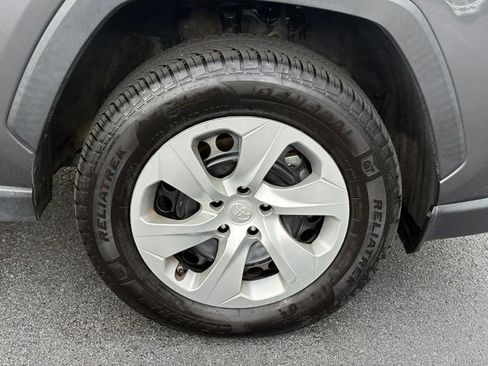 Used 2022 Toyota RAV4 LE AWD/4WD image 30
