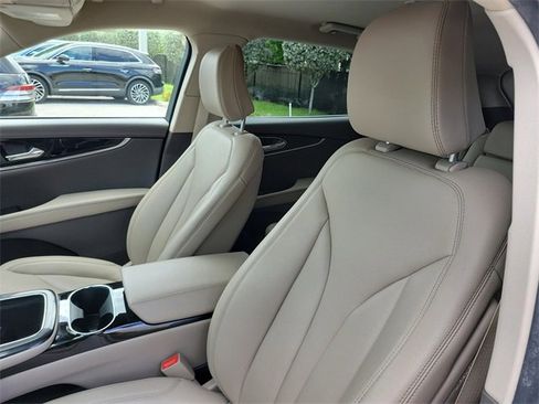 Certified 2023 Lincoln Nautilus FWD w/ Premium Package image 6