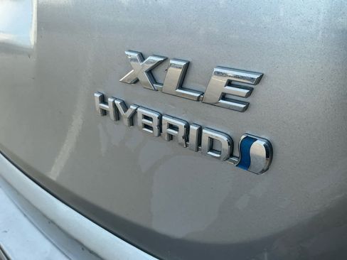 Used 2017 Toyota RAV4 XLE image 15