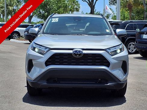 Used 2025 Toyota RAV4 XLE FWD image 2