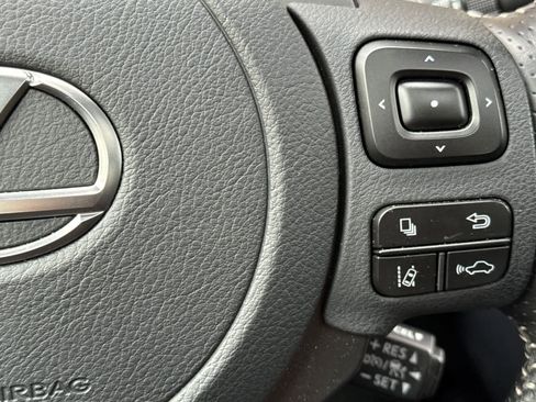 Certified 2025 Lexus IS 350 F Sport image 26