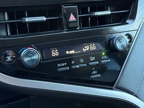 Used 2024 Toyota Camry SE image 19