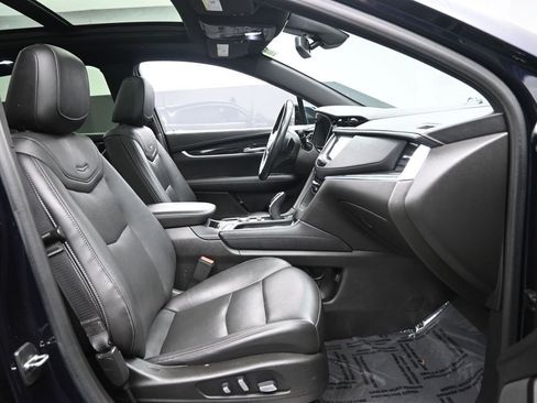 Used 2021 Cadillac XT5 Premium Luxury image 34