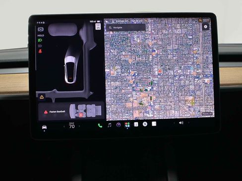 Used 2023 Tesla Model Y AWD image 17