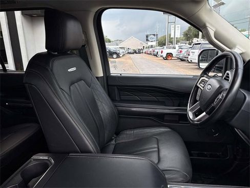 Used 2021 Ford Expedition Platinum image 13