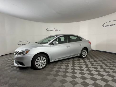 Used 2016 Nissan Sentra S image 4