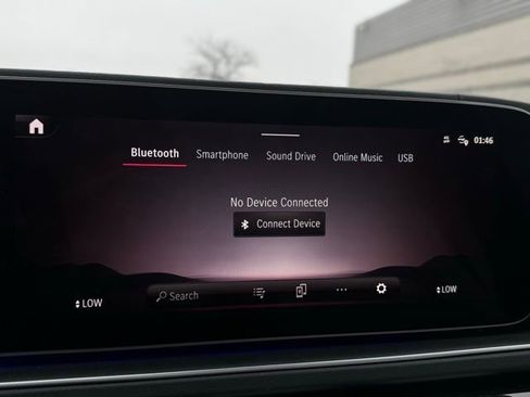 Used 2025 Mercedes-Benz GLE 580 4MATIC image 36