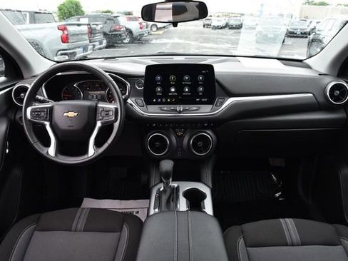 Used 2025 Chevrolet Blazer LT AWD/4WD image 7