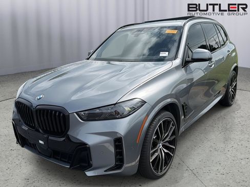 Used 2024 BMW X5 sDrive40i w/ M Sport Package RWD image 2