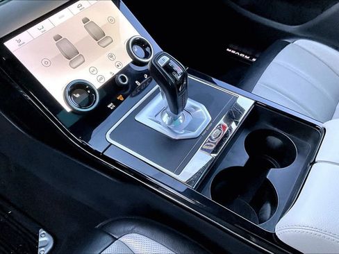 Used 2020 Land Rover Range Rover Evoque First Edition image 17