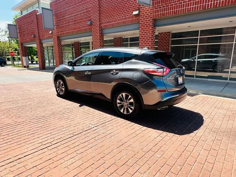 Used 2018 Nissan Murano SV FWD image 4