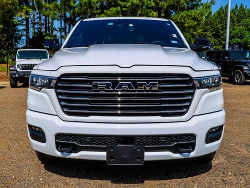 Used 2025 RAM 1500 Laramie w/ Laramie Southwest Edition AWD/4WD image 4