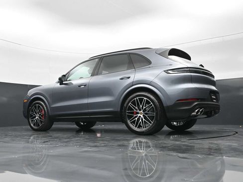 New 2026 Porsche Cayenne S AWD/4WD image 39