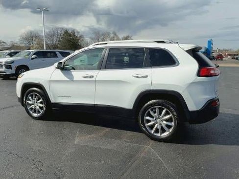 Used 2018 Jeep Cherokee Limited w/ Technology Group image 6