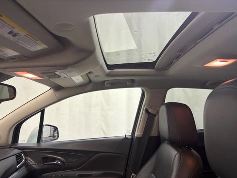 Used 2018 Buick Encore Essence image 15