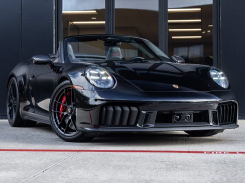 Certified 2026 Porsche 911 Carrera 4 GTS AWD/4WD image 6