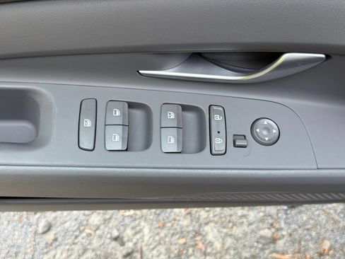 Certified 2023 Hyundai Elantra SEL w/ Convenience Package FWD image 17