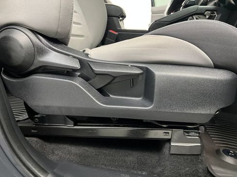 Used 2024 Toyota Tacoma TRD Sport RWD image 40