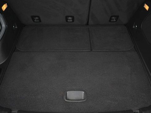 Used 2017 Jeep Cherokee Latitude w/ Comfort & Sound Group FWD image 26
