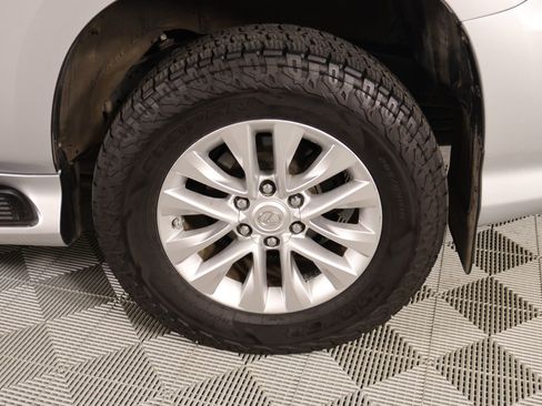 Used 2018 Lexus GX 460 Premium w/ Premium Package image 20