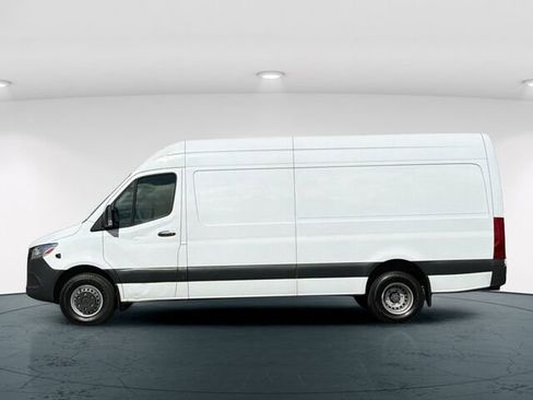 Used 2020 Mercedes-Benz Sprinter 3500 image 4