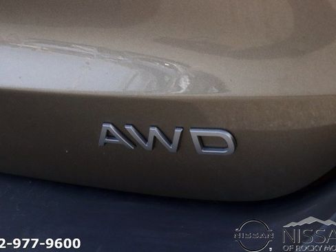 Used 2025 Nissan Kicks S image 8