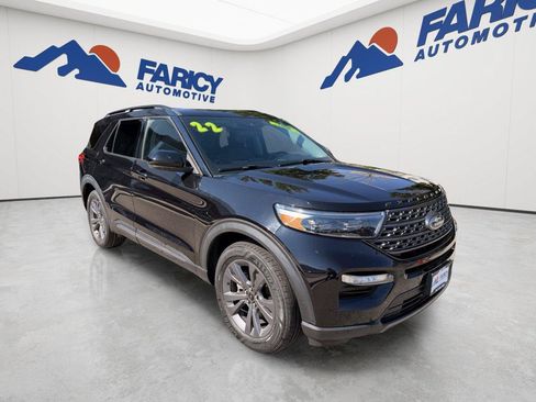Used 2022 Ford Explorer XLT w/ Equipment Group 202A AWD/4WD image 10