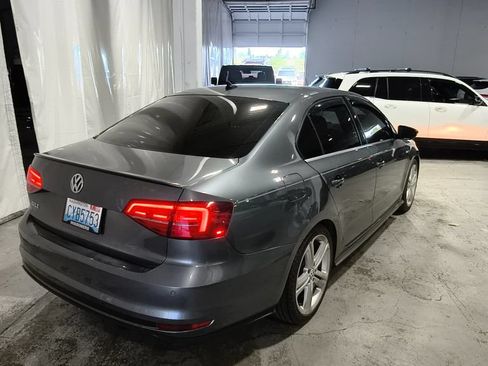Used 2017 Volkswagen Jetta GLI FWD image 5