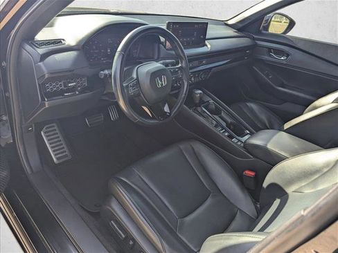 Used 2023 Honda Accord Sport image 9