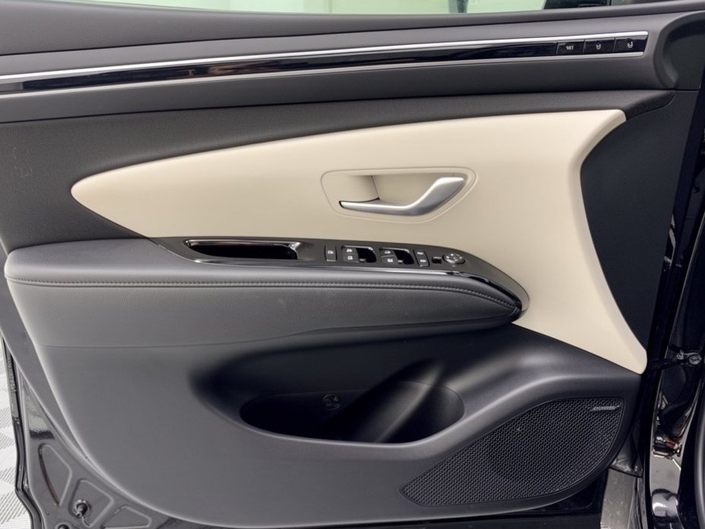 Used 2022 Hyundai Tucson Limited FWD image 14
